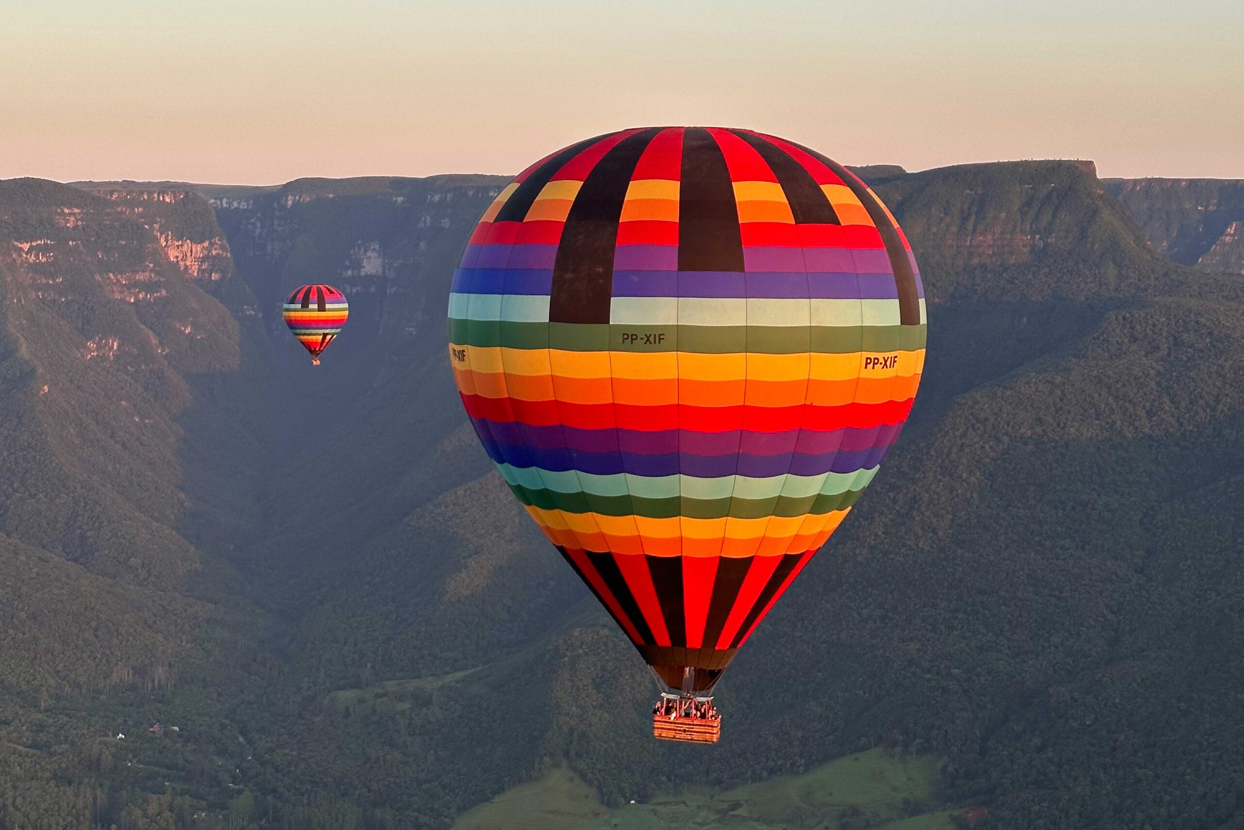 Voo de balão nos Canyons