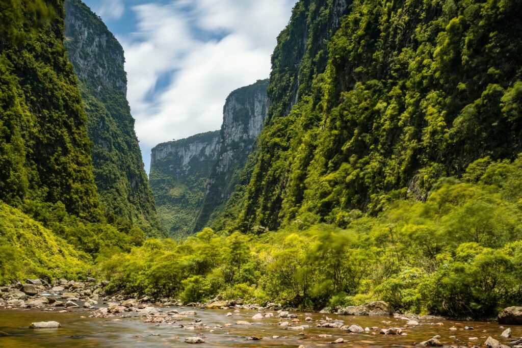 Trilha do Rio do Boi: por dentro do Canyon Itaimbezinho